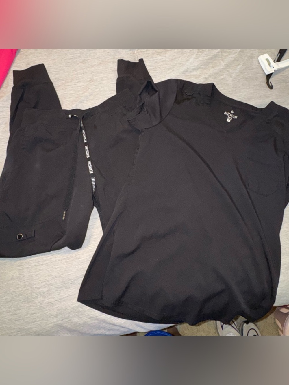 Med Coutoure  Black Women's Scrub Top & Jogger Pant Set